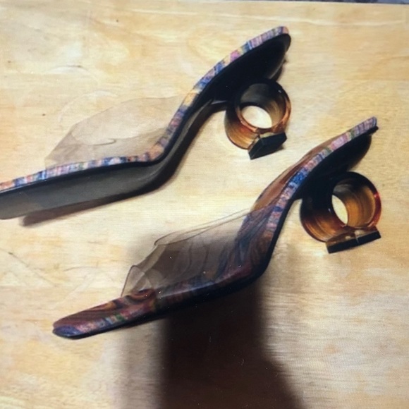 Colorful Patterned Women's Shoes - Picture 2 of 2